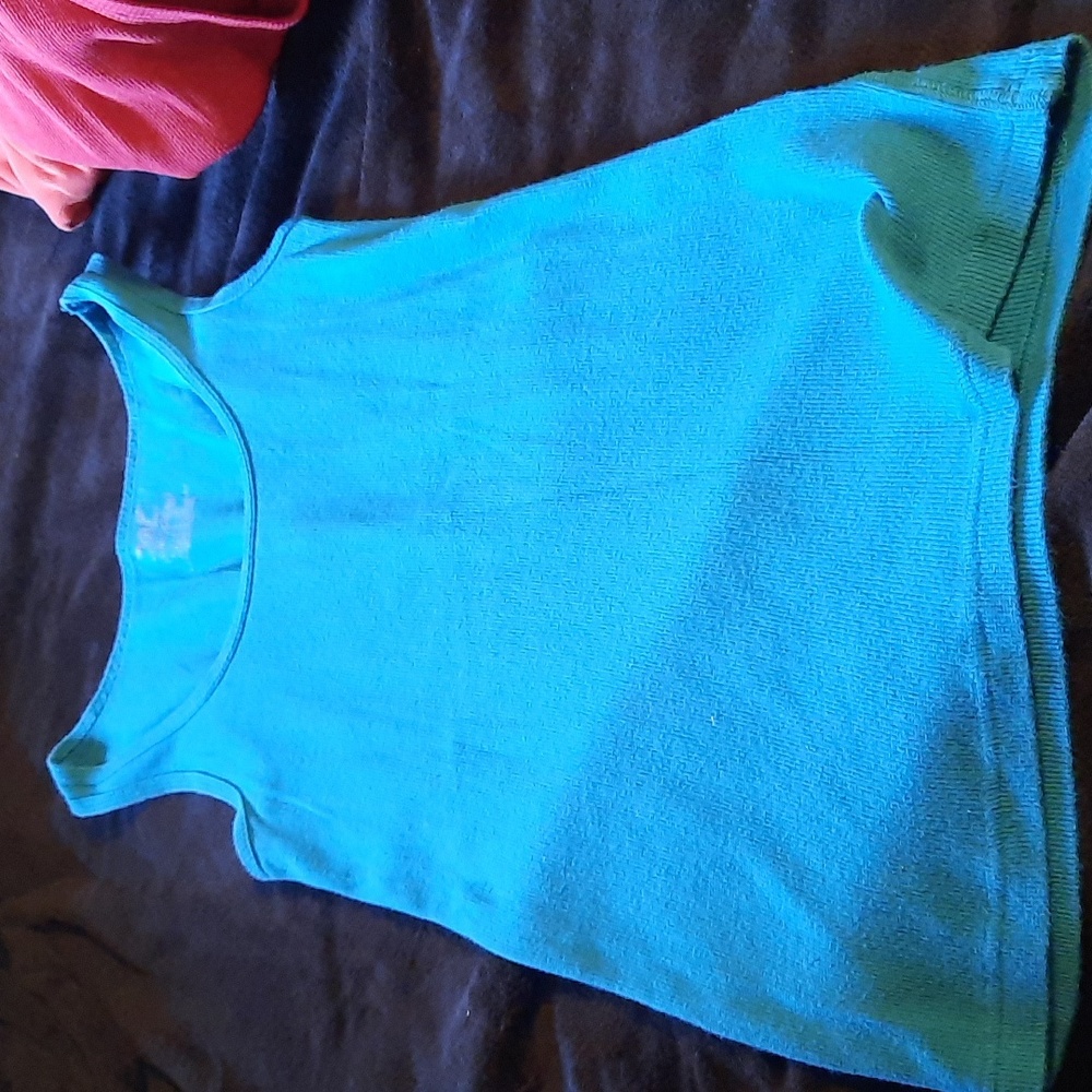 Host Pick ** Best Of Tanks,Tees,& More 6/25 ! Tank top bundle! - Picture 6 of 7